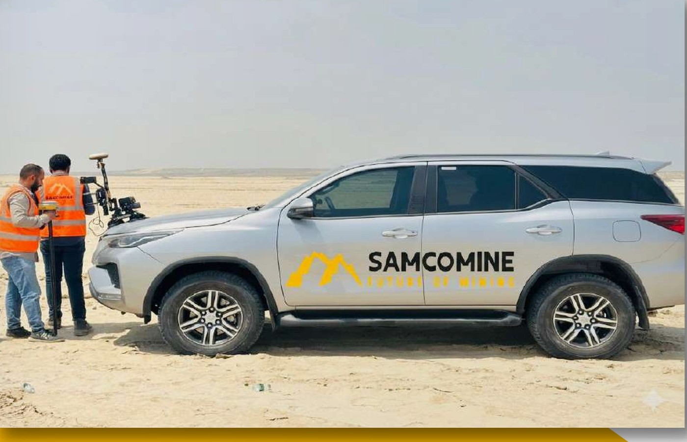 SAMCOMINE field team and vehicle